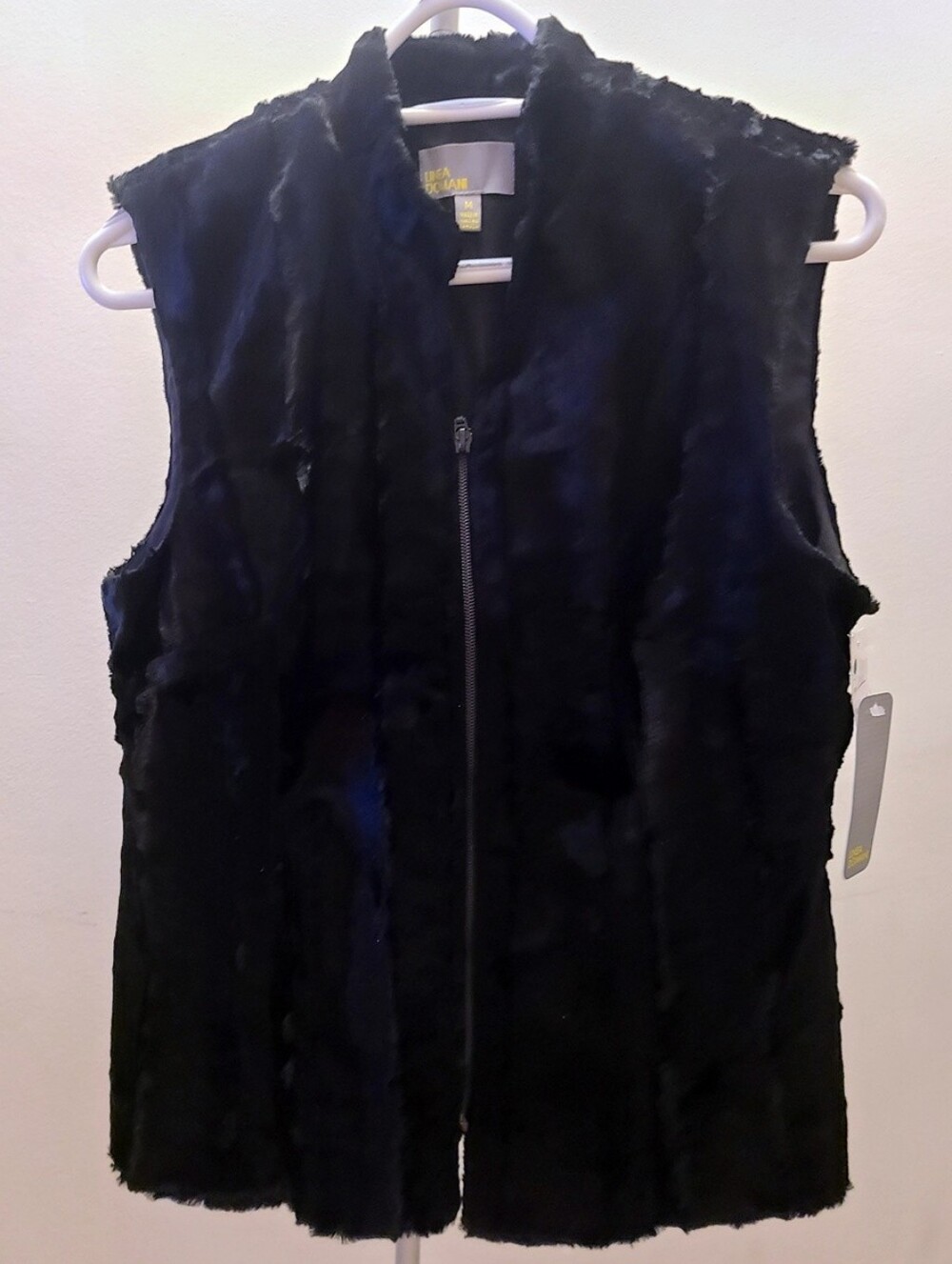 BNWT - Linea Domani - (Size M) Faux Fur Sleeveless Zipped Women's Jacket
